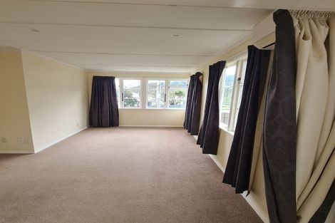 Photo of property in 61 Wilkie Crescent, Naenae, Lower Hutt, 5011