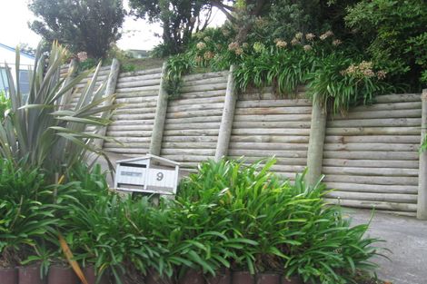 Photo of property in 9 Mana View Road, Paremata, Porirua, 5026