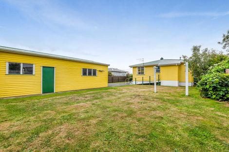 Photo of property in 9 Bone Crescent, Hawera, 4610