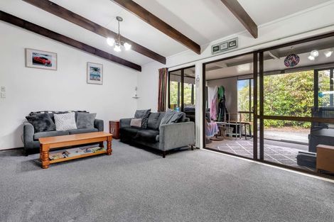 Photo of property in 15 Henare Place, Tihiotonga, Rotorua, 3015