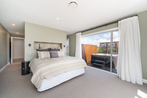 Photo of property in 9 Paterson Lane, Kelvin Grove, Palmerston North, 4470