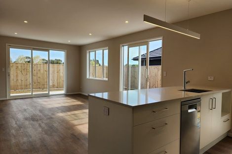 Photo of property in 3 Pahiki Crescent, Levin, 5510