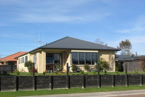 Photo of property in 11 Cumbria Way, Hamilton East, Hamilton, 3216