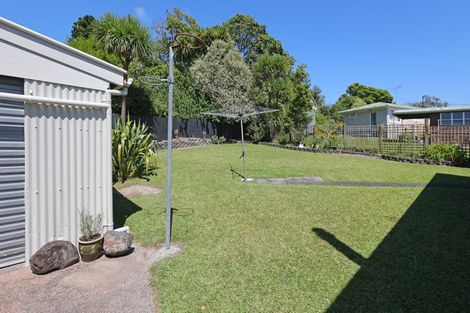 Photo of property in 3 Tracey Terrace, Te Atatu South, Auckland, 0602