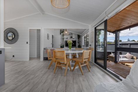 Photo of property in 114 Matatua Road, Raumati Beach, Paraparaumu, 5032