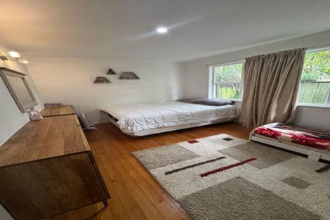 Photo of property in 152 Ennis Avenue, Pakuranga Heights, Auckland, 2010