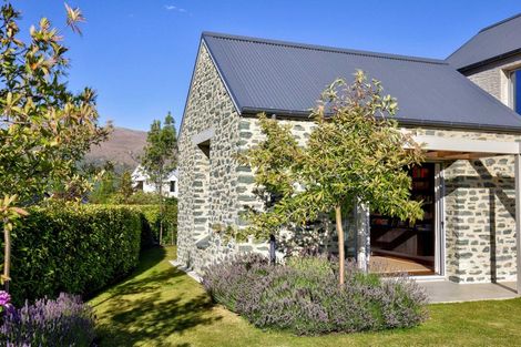 Photo of property in 15 Ayrburn Ridge, Arrowtown, Queenstown, 9371