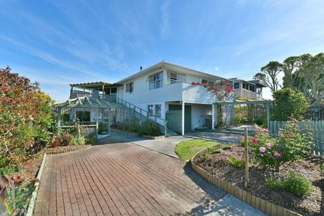 Photo of property in 4 Snells Beach Road, Snells Beach, 0920