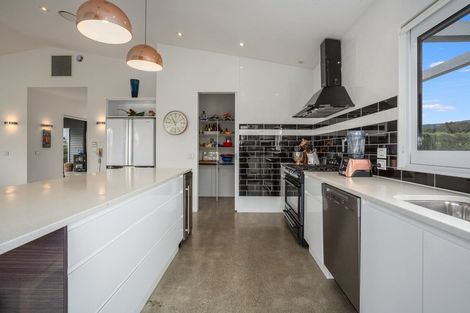 Photo of property in 342a Tararua Road, Levin, 5571