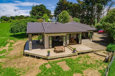 Photo of property in 165 Ridge Road, Pahiatua, 4983