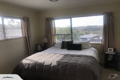 Photo of property in 2/15 Witheford Drive, Bayview, Auckland, 0629