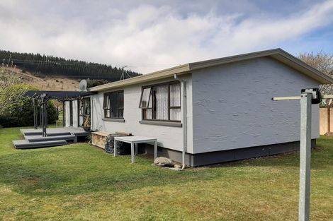 Photo of property in 3 Newcastle Street, Clyde, 9330