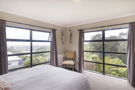 Photo of property in 76 Cashmere Drive, Fitzherbert, Palmerston North, 4410