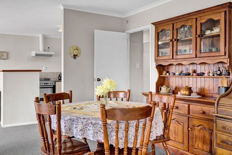 Photo of property in 116 Clifford Road, Eltham, 4322