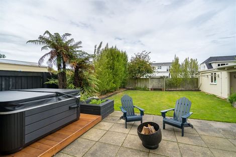 Photo of property in 16 Wycolla Avenue, Saint Clair, Dunedin, 9012