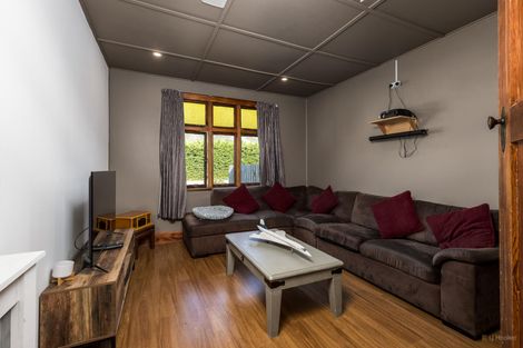 Photo of property in 19 Mount John Road, Waimate, 7977