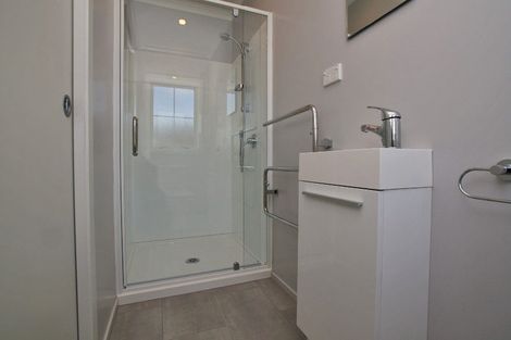 Photo of property in 32 Queens Park Crescent, Frankton, Hamilton, 3204