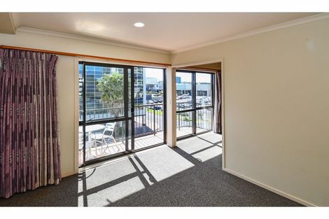 Photo of property in The Rennaissance, 4j/18 Ronwood Avenue, Manukau, Auckland, 2104