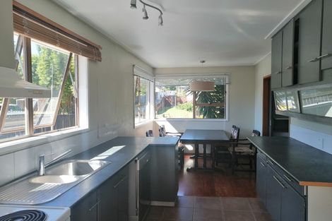 Photo of property in 43 Awaruku Road, Torbay, Auckland, 0630