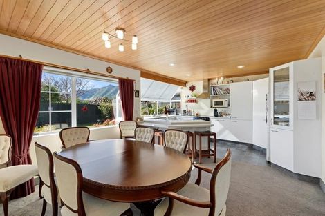 Photo of property in 32 Andrew Street, Waikanae, 5036