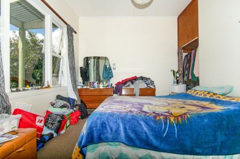 Photo of property in 128 Queen Street, Westport, 7825