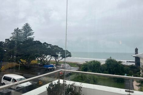 Photo of property in 17a The Strand, Takapuna, Auckland, 0622