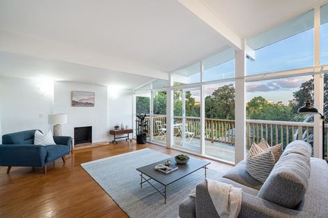 Photo of property in 16 St Peters Street, Northcote, Auckland, 0627