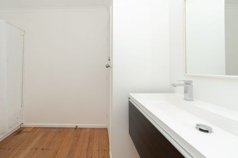 Photo of property in 5 Guy Place, Melville, Hamilton, 3206