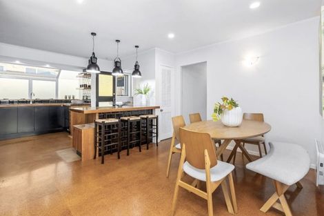 Photo of property in 5 Rakino Avenue, Manly, Whangaparaoa, 0930