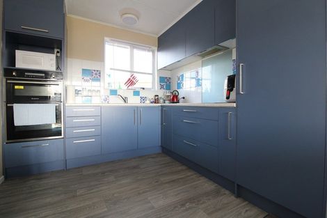 Photo of property in 10 Mccaughan Street, Browns, Winton, 9781