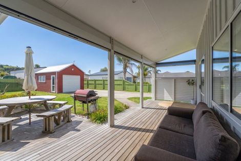 Photo of property in 24 Wells Place, Whitianga, 3510