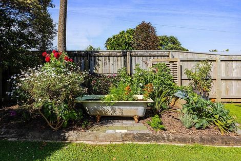 Photo of property in 28 Old South Road, Okato, 4335