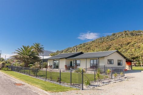 Photo of property in 166a Torea Street, Granity, 7823