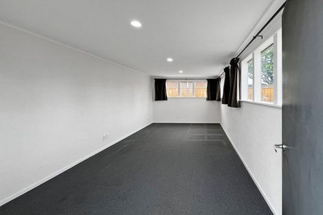 Photo of property in 5 Abraham Crescent, Milson, Palmerston North, 4414