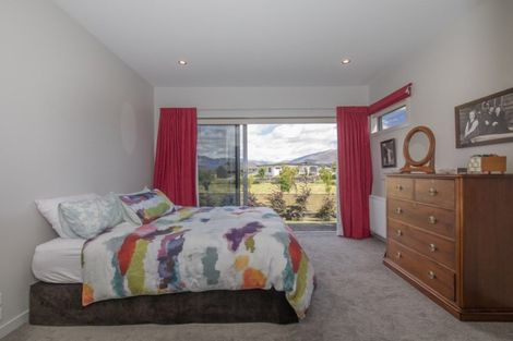 Photo of property in 5 Edgewood Place, Wanaka, 9305