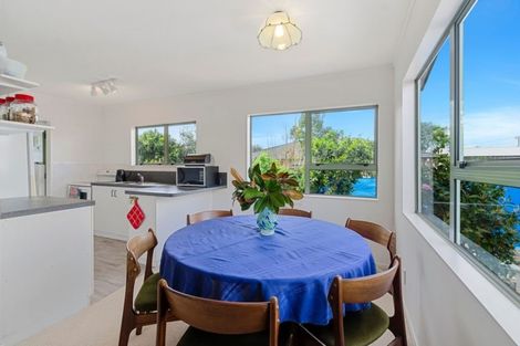 Photo of property in 2/21 Alexander Street, Papakura, 2110