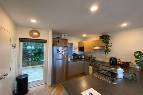 Photo of property in 3/48a Exmouth Road, Northcote, Auckland, 0627