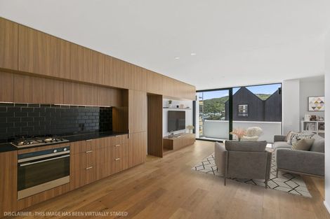 Photo of property in 17 Jean Caldwell Way, Island Bay, Wellington, 6023