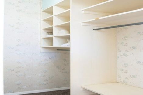 Photo of property in 38 Lyndfield Lane, Newlands, Wellington, 6037