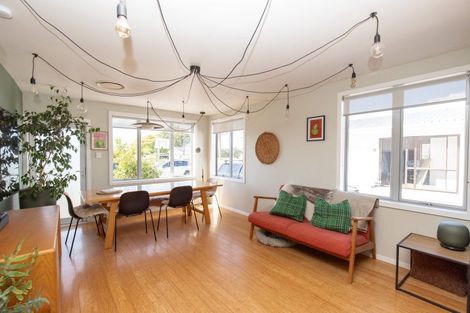 Photo of property in 30 Orchard East Road, Ngatea, 3503