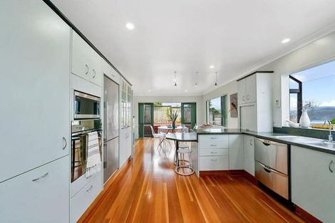 Photo of property in 9 Bury Grove, Strathmore Park, Wellington, 6022