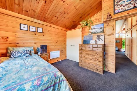 Photo of property in 19 Carlow Grove, Birchville, Upper Hutt, 5018