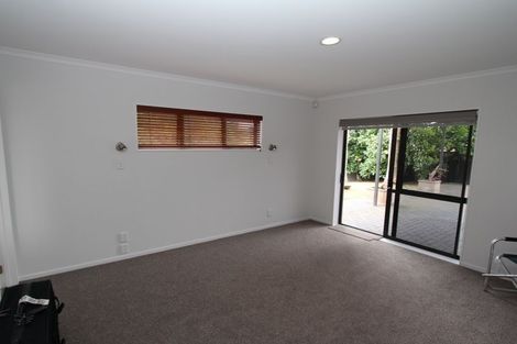 Photo of property in 38 Sandwick Drive, Weymouth, Auckland, 2103
