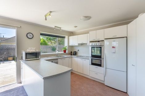 Photo of property in 63 The Drive, Tawa, Wellington, 5028