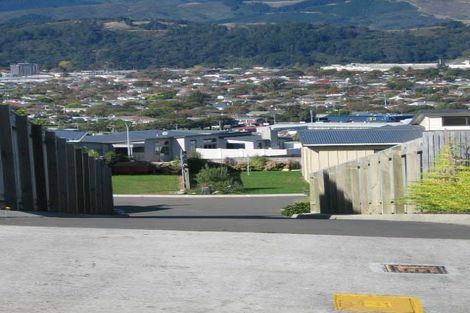 Photo of property in 28b Kirton Drive, Riverstone Terraces, Upper Hutt, 5018