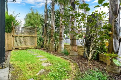 Photo of property in 1 Regents Park Place, Westgate, Auckland, 0614