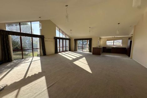 Photo of property in 37 Mcewen Crescent, Riverstone Terraces, Upper Hutt, 5018