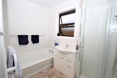 Photo of property in 16 Kinmont Crescent, Kinmont Park, Mosgiel, 9024