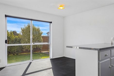 Photo of property in 1/37 Queenspark Drive, Parklands, Christchurch, 8083