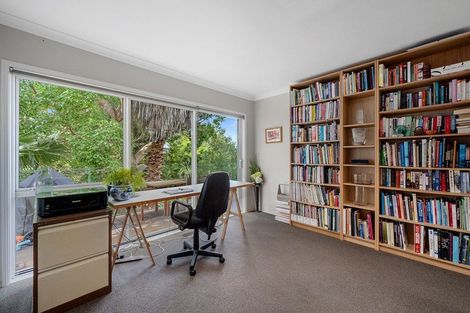 Photo of property in 16b Maunganui Road, Birkenhead, Auckland, 0626